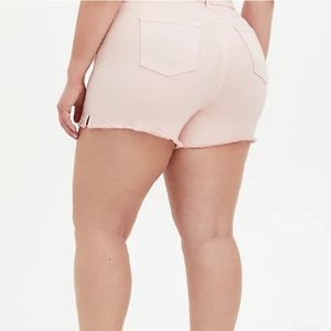 TORRID HIGH RISE MIDI SHORT VINTAGE STRETCH PEARL